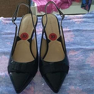 Adrienne Vittadini !0 charcol high hills